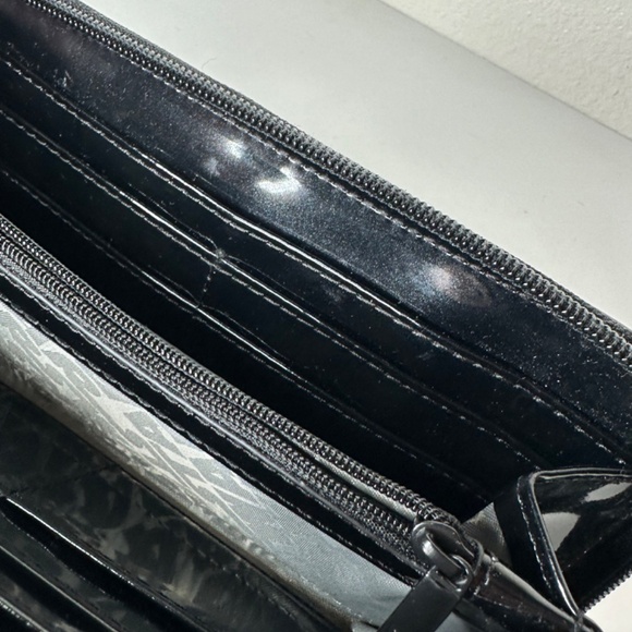 Disney X loungefly Star Wars Stormtrooper Patent Wallet - Picture 4 of 5